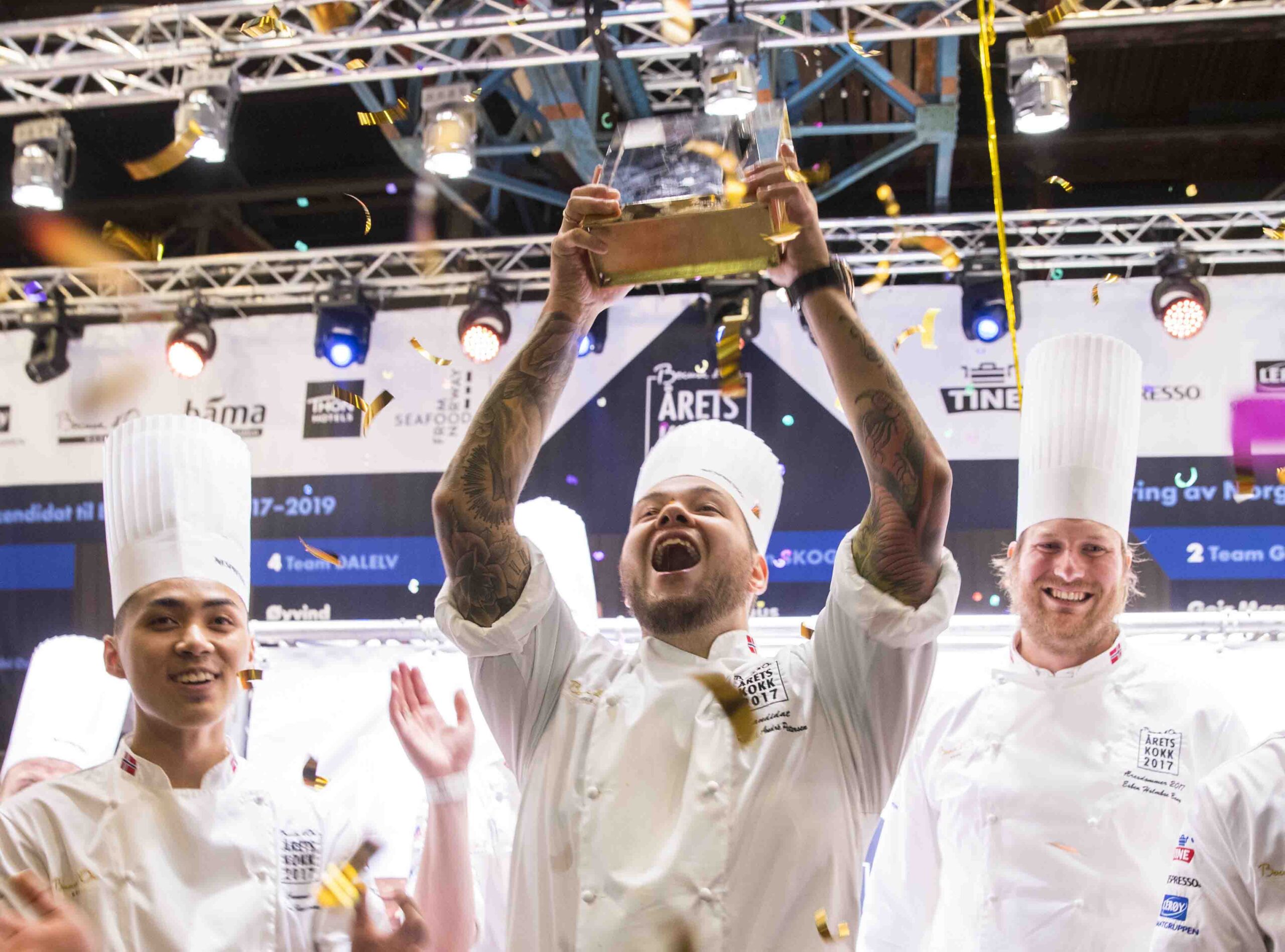 Chef de l'année est décerné au Chef de Mondo à Sandes 4 Chef de l'année est décerné au Chef de Mondo à Sandes - 3