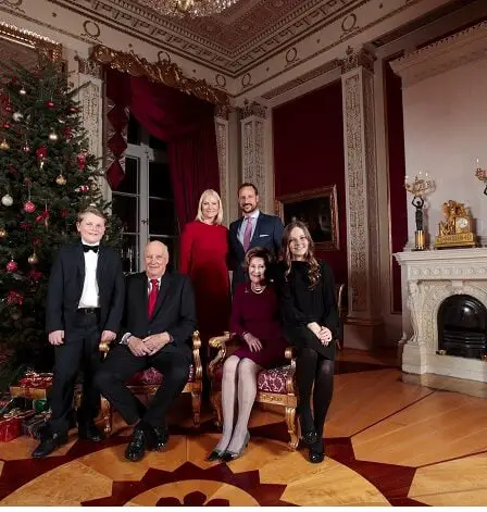 Véritable ambiance de Noël au château 2 Véritable ambiance de Noël au château - 1