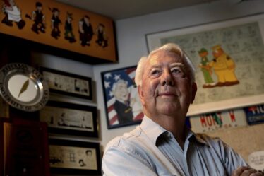 Mort Walker qui a créé la bande dessinée "Billy" est décédé - 16