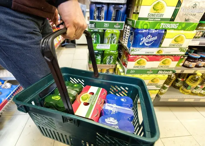 La Direction de la Santé craint que les ivrognes achètent de la bière dans des caisses en libre-service - 3