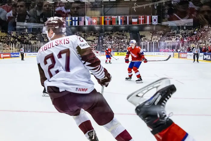 Le match d'ouverture du Championnat du monde de hockey sur glace de Norvège se termine par une perte en prolongation 4 Le match d'ouverture du Championnat du monde de hockey sur glace de Norvège se termine par une perte en prolongation - 3