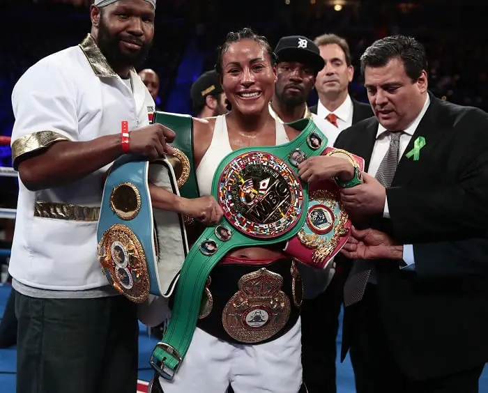 Brækhus a hué après avoir défendu avec succès sa ceinture de championne du monde 4 Brækhus a hué après avoir défendu avec succès sa ceinture de championne du monde - 3