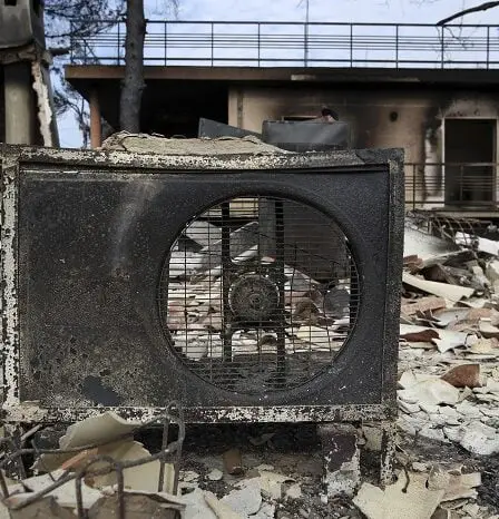 Le bilan des morts augmente après les incendies en Grèce 26 Le bilan des morts augmente après les incendies en Grèce - 25