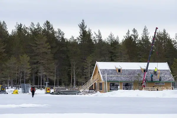 James Bond filmant dans une cabane secrète à Hakadal 4 James Bond filmant dans une cabane secrète à Hakadal - 3