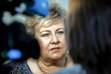 Solberg commente la vaccination prioritaire des parlementaires: "Exigeant avec une telle attention médiatique" - 16
