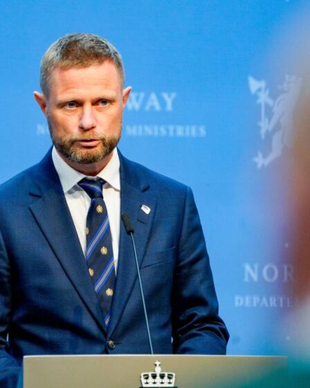 Le ministre norvégien de la Santé met en garde contre un éventuel report de la quatrième étape du plan de réouverture - 25