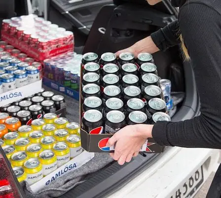 1,7 million de canettes de soda suédoises ont été recyclées en Norvège jusqu'à présent cette année 27 1,7 million de canettes de soda suédoises ont été recyclées en Norvège jusqu'à présent cette année - 26