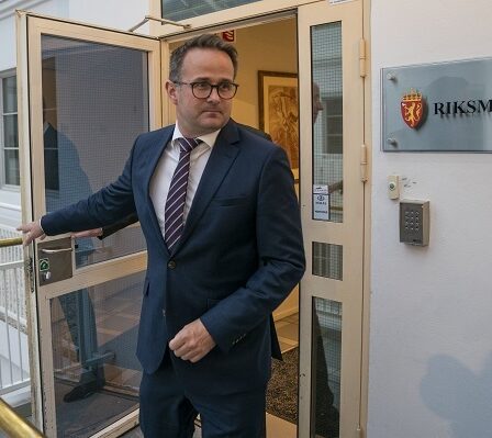352 employés se sont mis en grève dans la coopérative à partir de mardi 20 352 employés se sont mis en grève dans la coopérative à partir de mardi - 19