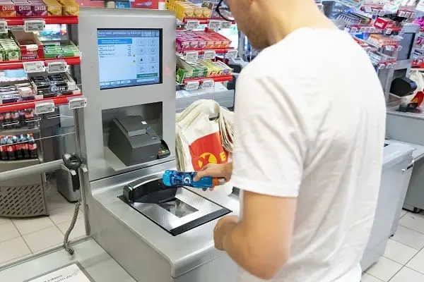 3300 employés en moins dans le commerce de détail 4 3300 employés en moins dans le commerce de détail - 3
