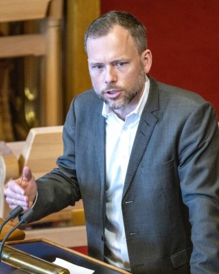 Lysbakken dit non aux vaccins corona prioritaires pour les députés norvégiens 17 Lysbakken dit non aux vaccins corona prioritaires pour les députés norvégiens - 16