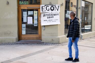 Des militants lancent une campagne contre les grandes chaînes à Oslo et appellent les gens à acheter dans les petits magasins locaux - 20