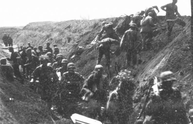 Plus de 1000 soldats SS norvégiens identifiés dans un nouveau livre 4 Plus de 1000 soldats SS norvégiens identifiés dans un nouveau livre - 3