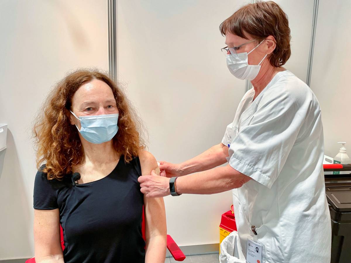 PHOTO: la directrice de FHI, Camilla Stoltenberg, vaccinée: "J'ai aussi hâte de vivre un peu plus libre" - 3