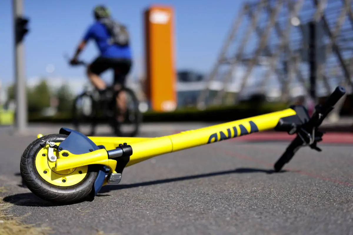 Un chauffeur de scooter électrique présumé infecté par la couronne frappe une femme à Oslo 4 Un chauffeur de scooter électrique présumé infecté par la couronne frappe une femme à Oslo - 3