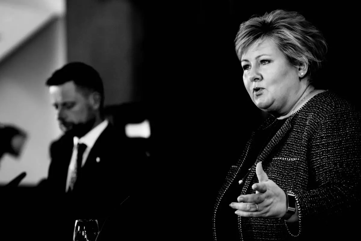 Solberg accepte une amende de 20000 couronnes, se dit gênée de violer les règles de la couronne 4 Solberg accepte une amende de 20000 couronnes, se dit gênée de violer les règles de la couronne - 3