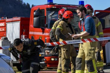 Les pompiers maîtrisent l'incendie à Stavanger - les habitants évacués - 16