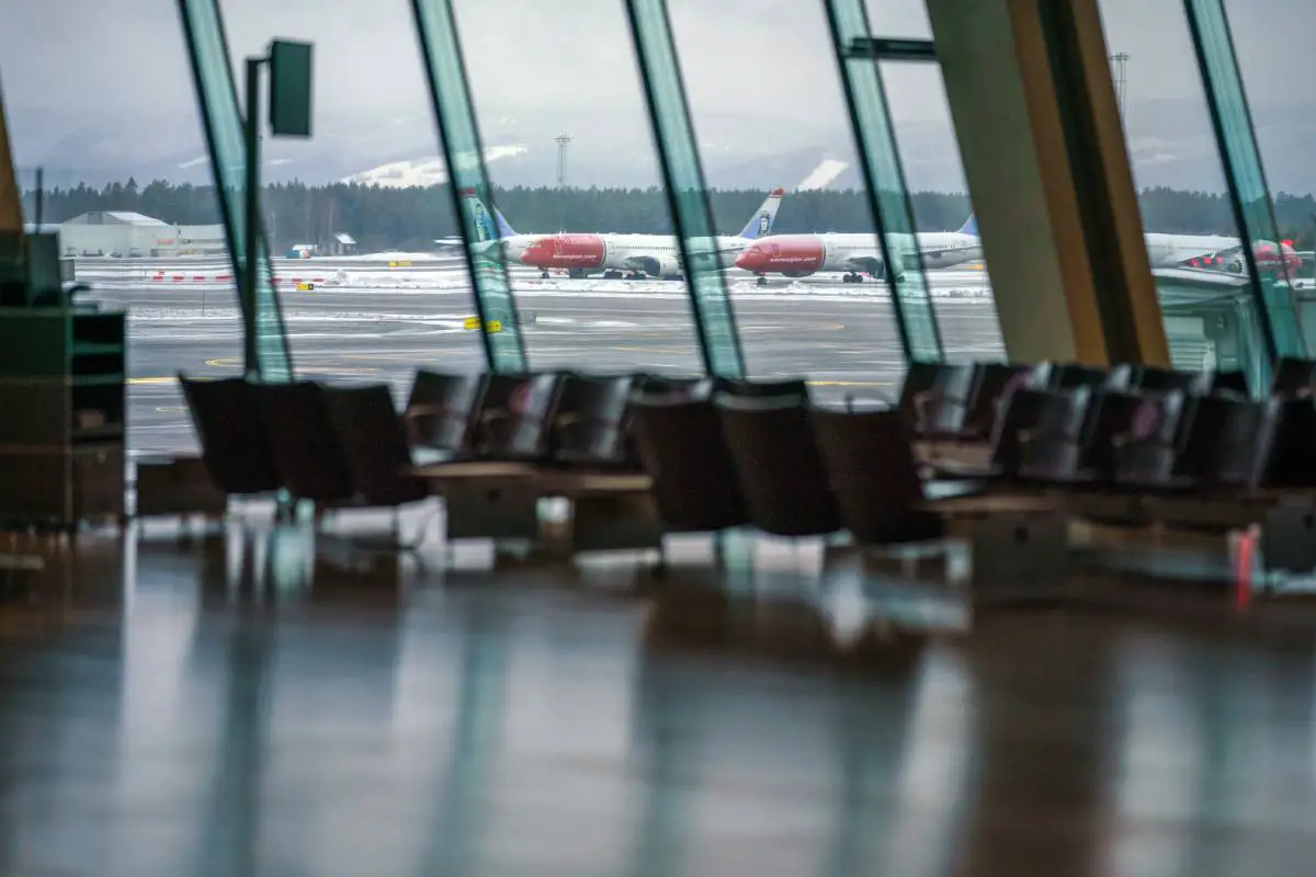 BLU: le nombre de passagers aériens dans les aéroports norvégiens a diminué de plus de moitié en 2020 4 BLU: le nombre de passagers aériens dans les aéroports norvégiens a diminué de plus de moitié en 2020 - 3