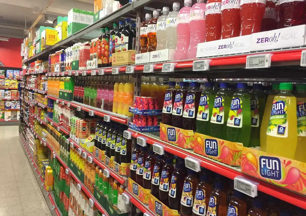 Les magasins d'alimentation enfreignent les lois de fermeture des Fêtes 4 Les magasins d'alimentation enfreignent les lois de fermeture des Fêtes - 3