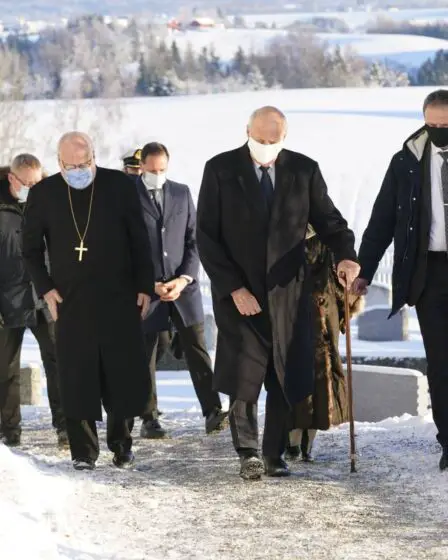 La famille royale norvégienne sur place à Gjerdrum pour rencontrer les secouristes et les évacués 16 La famille royale norvégienne sur place à Gjerdrum pour rencontrer les secouristes et les évacués - 15