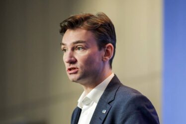 Le gouvernement norvégien veut augmenter l'âge limite de travail des employés de l'État de 70 à 72 ans - 16