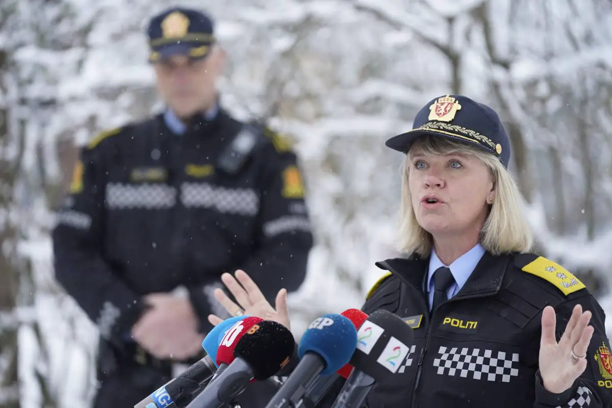 Police: il n'y a plus aucun espoir de retrouver des survivants sur le site du glissement de terrain de Gjerdrum 4 Police: il n'y a plus aucun espoir de retrouver des survivants sur le site du glissement de terrain de Gjerdrum - 3