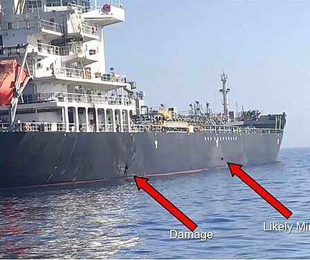 Les pétroliers quittant le golfe d'Oman 2 Les pétroliers quittant le golfe d'Oman - 1