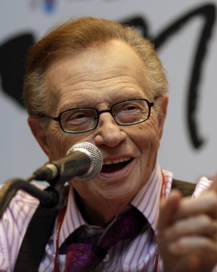 La légende de la télévision Larry King décède à 87 ans - 22
