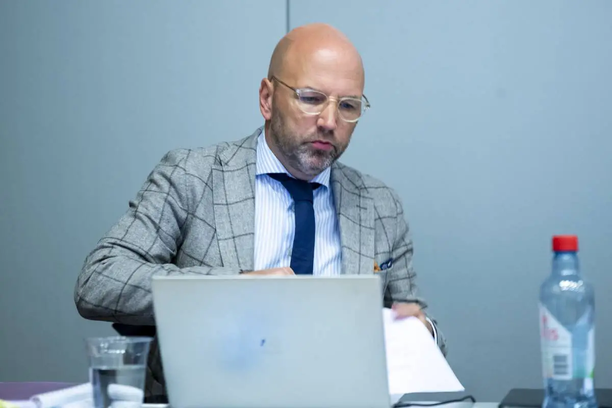 Hålogaland: Après avoir été acquitté du viol, un homme dépose des accusations contre une femme pour de fausses accusations 4 Hålogaland: Après avoir été acquitté du viol, un homme dépose des accusations contre une femme pour de fausses accusations - 3