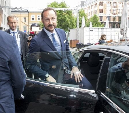 Le prince héritier prône plusieurs câbles électriques norvégiens à l'étranger 6 Le prince héritier prône plusieurs câbles électriques norvégiens à l'étranger - 5