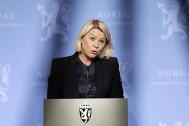 Ministre norvégien: Certains demandeurs d'asile de longue durée doivent recevoir un permis de séjour - 35