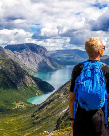 Association touristique: - Les circuits en montagne sont plus populaires que jamais 16 Association touristique: - Les circuits en montagne sont plus populaires que jamais - 15