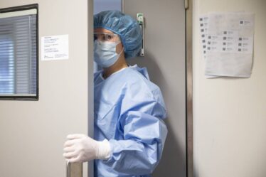 Les agents de santé sont sept fois plus susceptibles d'avoir une évolution grave de la maladie corona, selon une nouvelle étude - 20