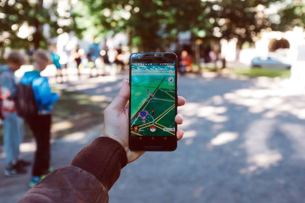 Harstad: la police est appelée pour vérifier un homme ivre dans une aire de jeux, trouver un homme dans la soixantaine jouant à Pokémon Go - 3