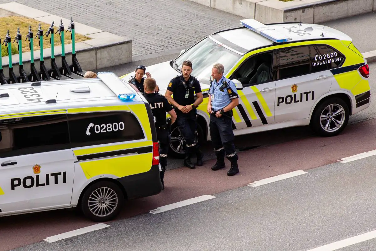 BT: Un homme de Bergen est mort après avoir été abattu par la police lundi - 3