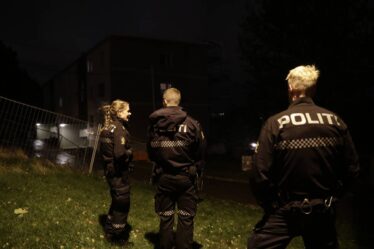 Oslo: la police a dénoncé 33 personnes pour avoir enfreint les règles corona lors de fêtes hier - 18