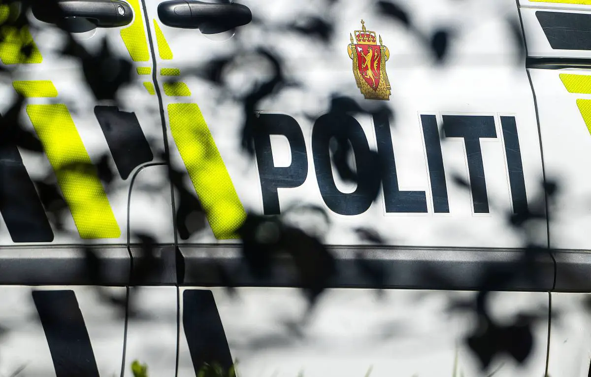 Un chauffeur inculpé après la mort d'une femme qui a été heurtée par un camion poubelle à Nøtterøy 4 Un chauffeur inculpé après la mort d'une femme qui a été heurtée par un camion poubelle à Nøtterøy - 3
