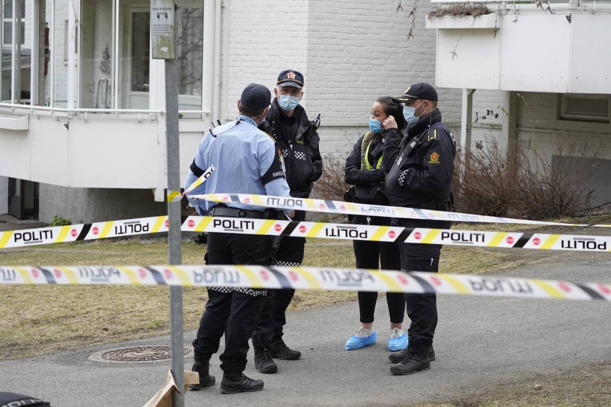 Un homme placé en garde à vue après un incident au couteau dans un magasin d'Oslo 4 Un homme placé en garde à vue après un incident au couteau dans un magasin d'Oslo - 3