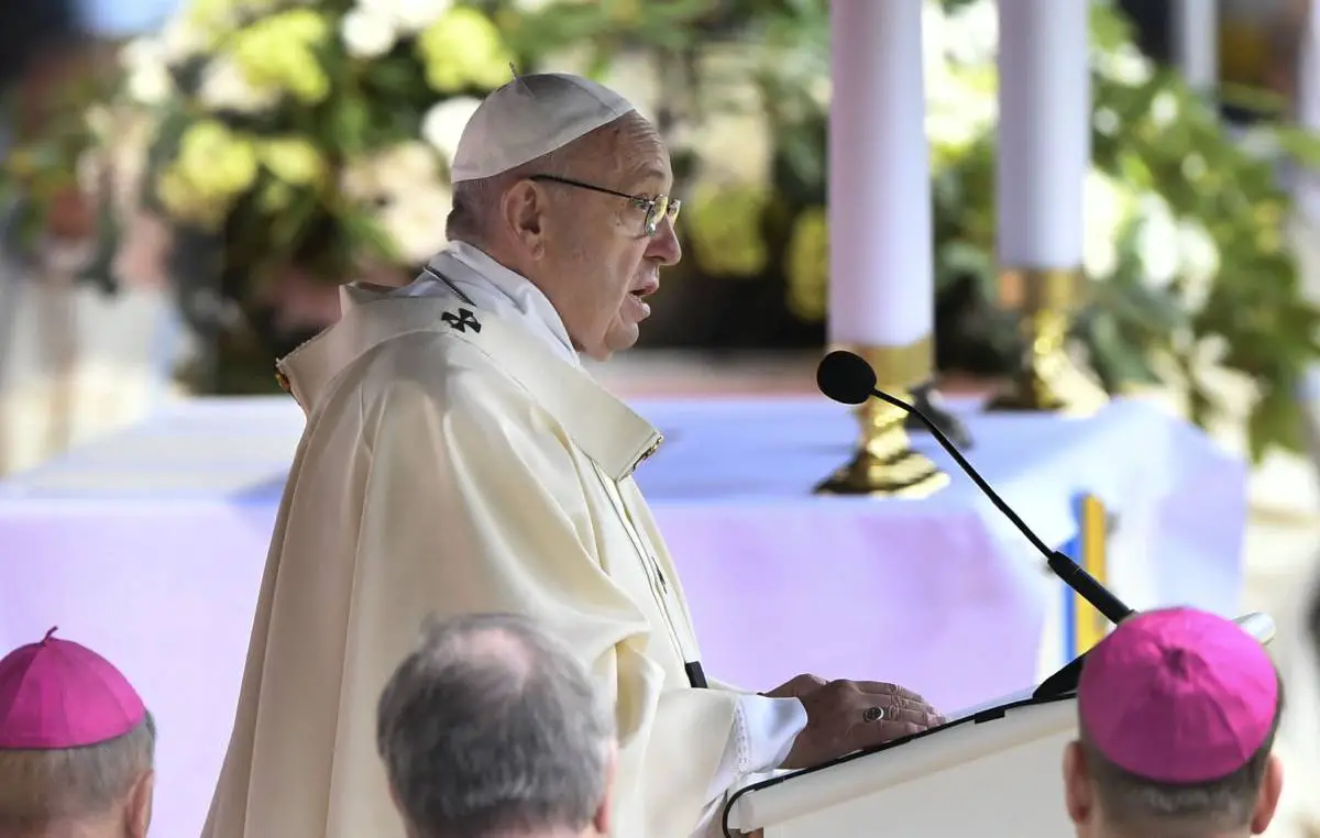Le pape François qualifie le naufrage des migrants en Méditerranée de moment honteux 4 Le pape François qualifie le naufrage des migrants en Méditerranée de moment honteux - 3