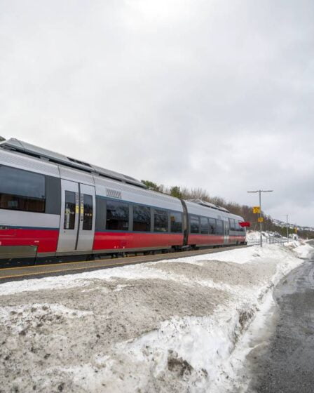 Le Parti travailliste veut obtenir une majorité pour la construction d'un chemin de fer dans le nord de la Norvège 26 Le Parti travailliste veut obtenir une majorité pour la construction d'un chemin de fer dans le nord de la Norvège - 25