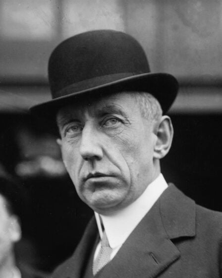 Le navire polaire d'Amundsen élevé après 85 ans 2 Le navire polaire d'Amundsen élevé après 85 ans - 1