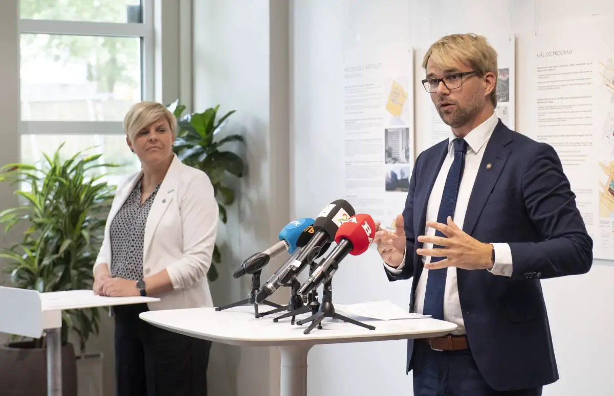 Bergen resserre les règles de la couronne pour les jeunes et limite le nombre de visiteurs aux rassemblements 4 Bergen resserre les règles de la couronne pour les jeunes et limite le nombre de visiteurs aux rassemblements - 3
