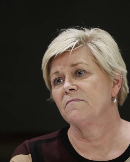 La police enquête toujours sur Siv Jensen pour violation potentielle des règles corona 14 La police enquête toujours sur Siv Jensen pour violation potentielle des règles corona - 13
