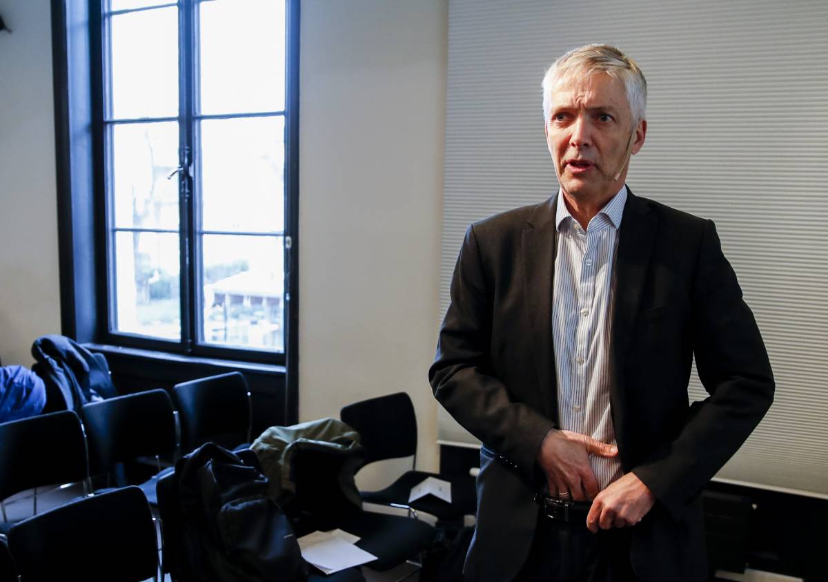 Professeur norvégien: Le calendrier de vaccination devrait être modifié après les problèmes de vaccination Johnson & Johnson 4 Professeur norvégien: Le calendrier de vaccination devrait être modifié après les problèmes de vaccination Johnson & Johnson - 3