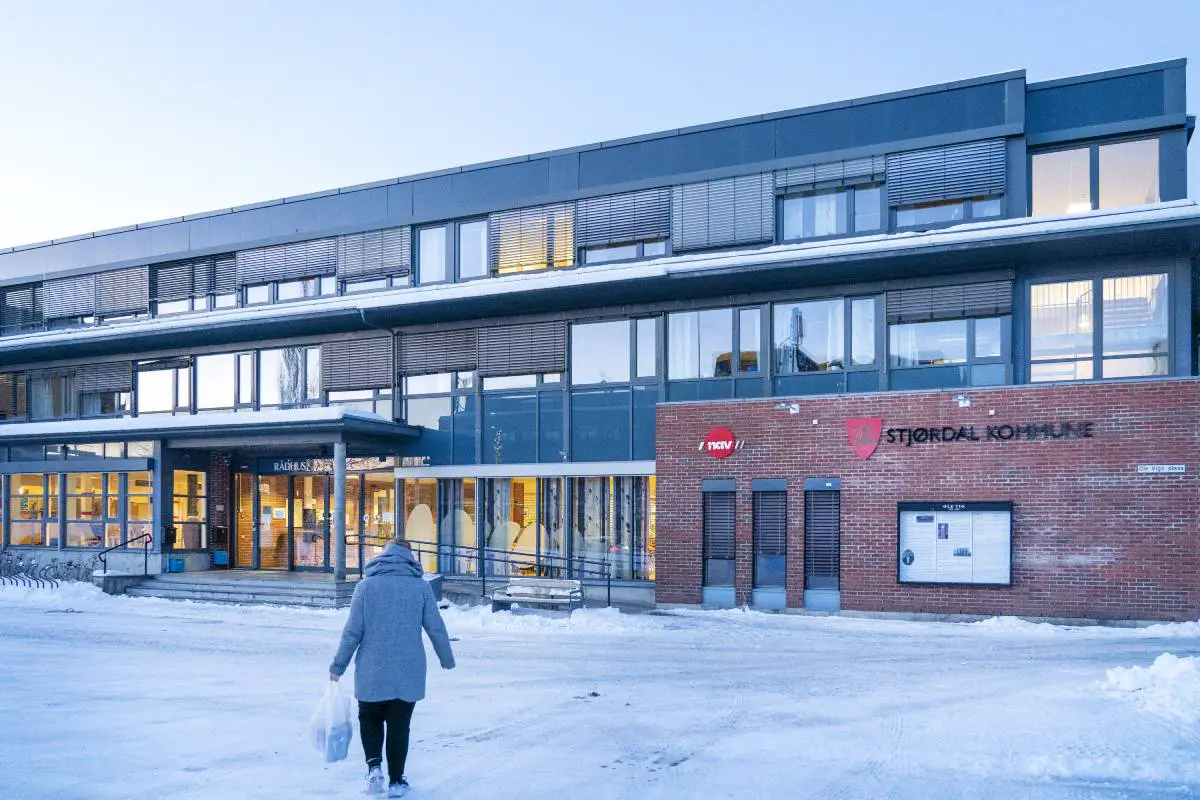 Deux jeunes de 60 ans quittent l'hôtel de quarantaine à Stjørdal et se font signaler: "Ce n'est pas correct" 4 Deux jeunes de 60 ans quittent l'hôtel de quarantaine à Stjørdal et se font signaler: "Ce n'est pas correct" - 3