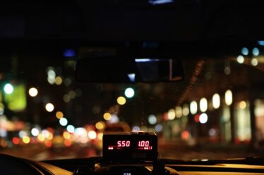 Un taxi gratuit ramènera les femmes chez elles en toute sécurité depuis la table de Noël à Oslo - 23