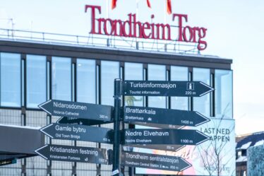 Un homme dans la vingtaine attaqué à la planche dans le centre de Trondheim - 20