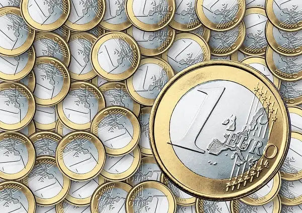 Un euro coûte maintenant plus de 10 couronnes 6 Un euro coûte maintenant plus de 10 couronnes - 5