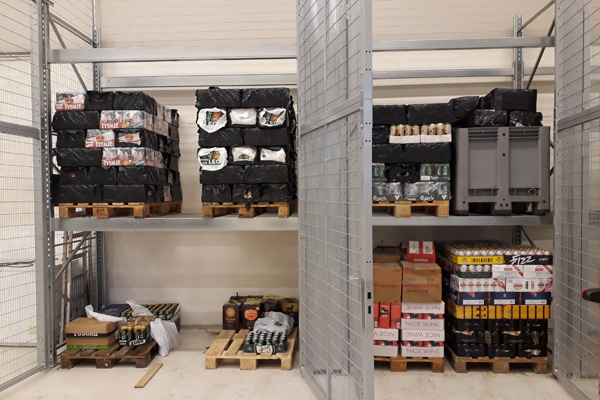Van contenant 2 tonnes d'alcool 4 Van contenant 2 tonnes d'alcool - 3