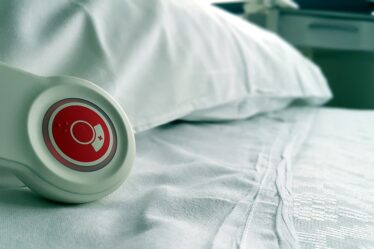 Les résidents des foyers de soins passent plus de 12 heures au lit chaque jour - 9