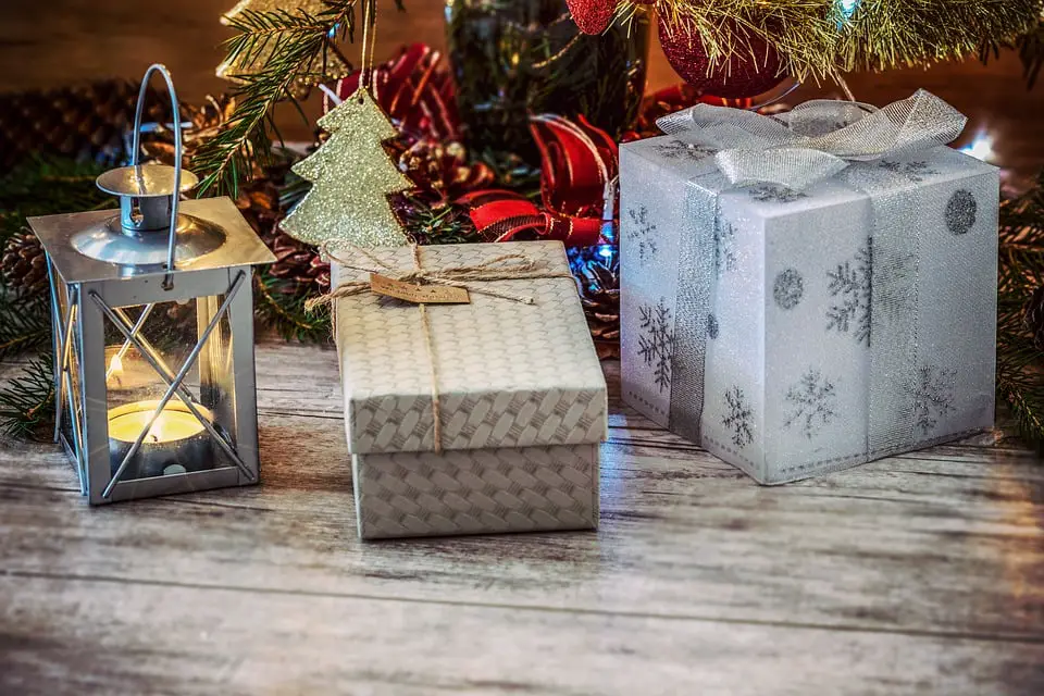 Deux sur trois pensent que l'accent est trop mis sur les cadeaux à Noël - 3